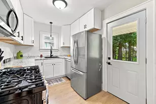 812 Graceland St NE, Grand Rapids, MI 49505 - Photo 14