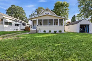 812 Graceland St NE, Grand Rapids, MI 49505 - Photo 2
