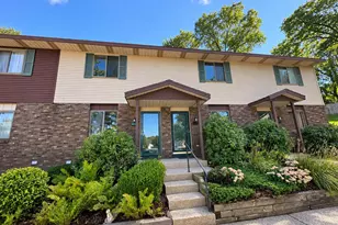 441 Lincoln Ridge Dr, Holland, MI 49423 - Photo 2