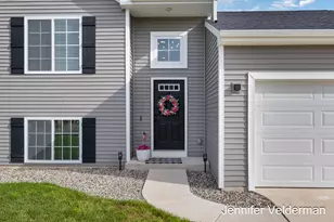 331 N Tannenbaum Trl, Cedar Springs, MI 49319 - Photo 4