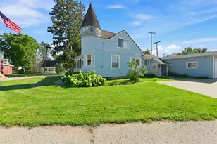 204 Lathrop Ave, Algonac, MI 48001 - Photo 22