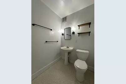 447 W Walnut Street, Kalamazoo, MI 49007 - Photo 8