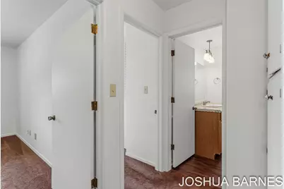 230 S State Street #29, Zeeland, MI 49464 - Photo 20