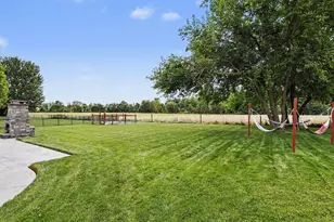 1192 Forest Brook Dr, Saint Joseph, MI 49085 - Photo 10