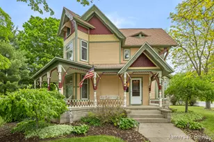 529 Avery St, Lowell, MI 49331 - Photo 2
