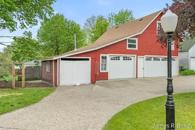529 Avery Street, Lowell, MI 49331 - Photo 4