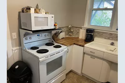 109 W Melendy Street, Ludington, MI 49431 - Photo 8