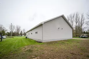 410 S Division St, Hersey, MI 49639 - Photo 22