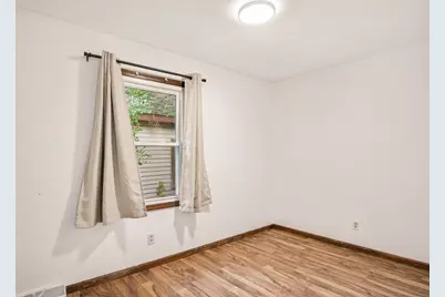 5123 Carson Avenue SW, Wyoming, MI 49548 - Photo 8