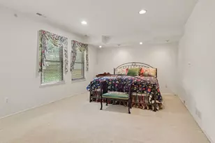 2206 Rivenoak Ct, Ann Arbor, MI 48103 - Photo 18