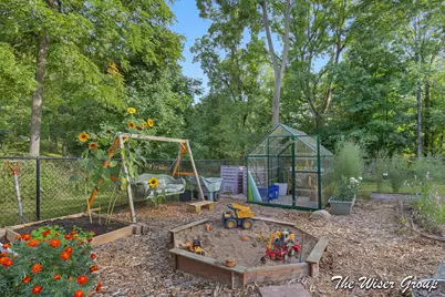 1910 Knapp Street NE, Grand Rapids, MI 49505 - Photo 42