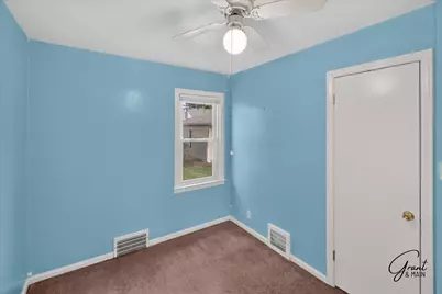21000 La Salle Boulevard, Warren, MI 48089 - Photo 12