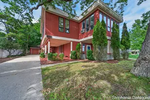3135 Lakeshore Dr, Muskegon, MI 49441 - Photo 1