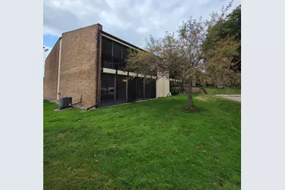 18233 University Park Drive, Livonia, MI 48152 - Photo 30
