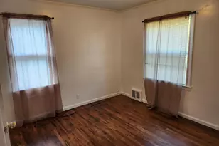 19212 Kingsville St, Harper Woods, MI 48225 - Photo 4