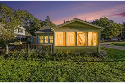 617 Wright Street NE, Grand Rapids, MI 49505 - Photo 2