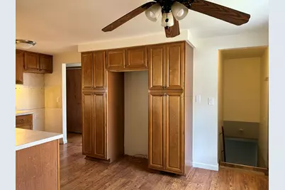 38040 Castle Drive, Romulus, MI 48174 - Photo 10