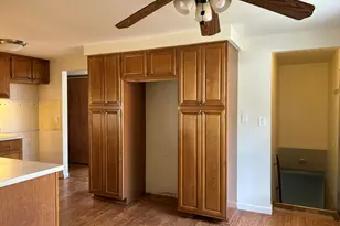 38040 Castle Dr, Romulus, MI 48174 - Photo 10
