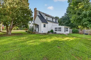 442 Riverview Dr, Plainwell, MI 49080 - Photo 4