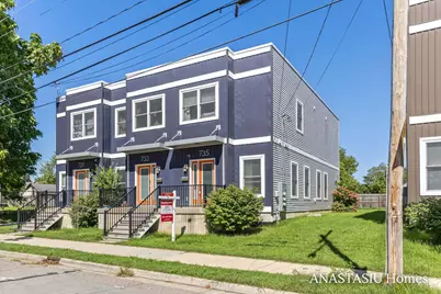735 Bates Street SE, Grand Rapids, MI 49503 - Photo 2