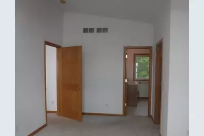 2918 E Shore Drive, Portage, MI 49002 - Photo 16