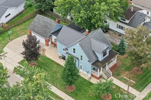 522 E Lincoln Ave, Zeeland, MI 49464 - Photo 2