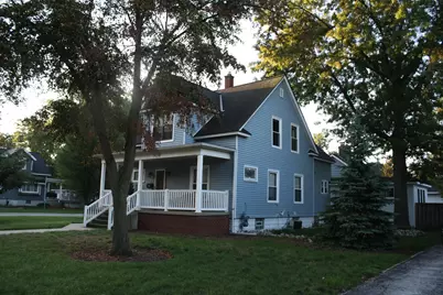 522 E Lincoln Avenue, Zeeland, MI 49464 - Photo 2