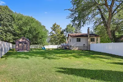 1300 Crescent Street, Greenville, MI 48838 - Photo 16
