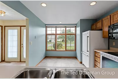 897 Clareridge Court, Holland, MI 49423 - Photo 10
