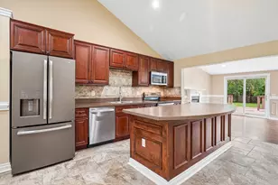 1150 Bangor Rd, Waterford, MI 48328 - Photo 10