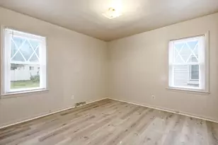 28919 Powers St, Westland, MI 48186 - Photo 2