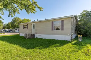 144 Fescue Dr SE, Kentwood, MI 49548 - Photo 2