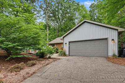 956 Spaulding Avenue SE, Ada, MI 49301 - Photo 4