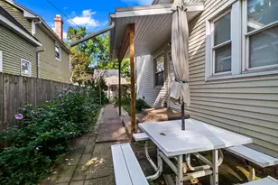 44 Budlong St, Hillsdale, MI 49242 - Photo 4