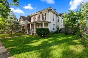 44 Budlong St, Hillsdale, MI 49242 - Photo 2