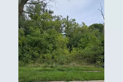 2204 Oakwood Avenue, Saginaw, MI 48601 - Photo 2