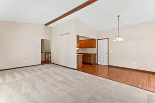 13711 Maple Grove Ave, Shelby Twp, MI 48315 - Photo 14