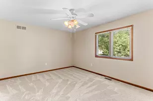 13711 Maple Grove Ave, Shelby Twp, MI 48315 - Photo 18
