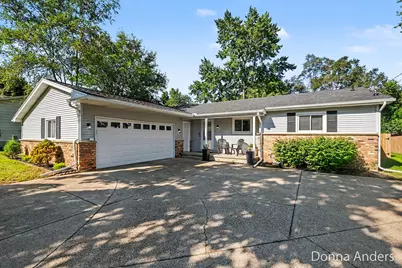5581 Edgelawn Drive SE, Kentwood, MI 49508 - Photo 2