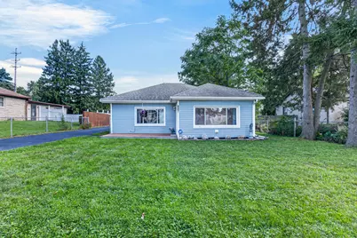 887 Bryant Avenue, Jackson, MI 49202 - Photo 2
