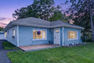 887 Bryant Ave, Jackson, MI 49202 - Photo 1