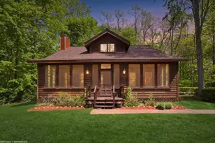 58 Lincoln Ave, South Haven, MI 49090 - Photo 2