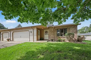 6661 Leisure Creek Dr SE, Caledonia, MI 49316 - Photo 4