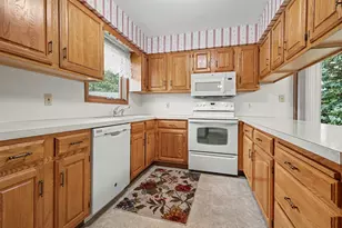 6661 Leisure Creek Dr SE, Caledonia, MI 49316 - Photo 8