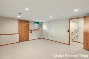 1060 Legion Park Dr, Holland, MI 49423 - Photo 12