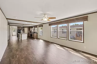 104 Gardens Boulevard NW, Grand Rapids, MI 49534 - Photo 6