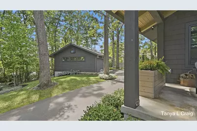 3652 Reeds Lake Boulevard SE, Grand Rapids, MI 49506 - Photo 12