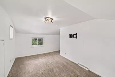 401 W South Street, Greenville, MI 48838 - Photo 12