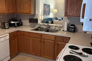 333 Nestlewood Dr, Holland, MI 49424 - Photo 6