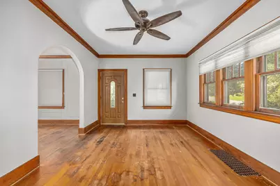 946 Frederick Avenue NW, Grand Rapids, MI 49504 - Photo 8